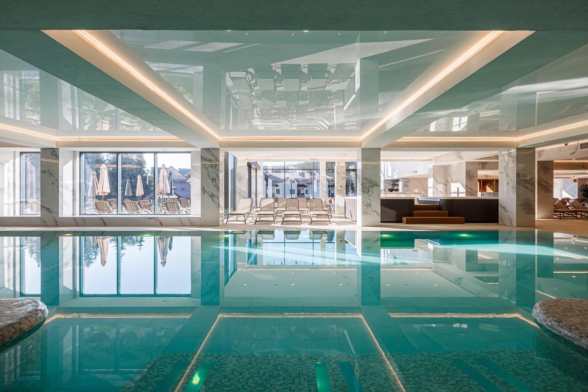 בוקובל Tavel Hotel & Spa מראה חיצוני תמונה