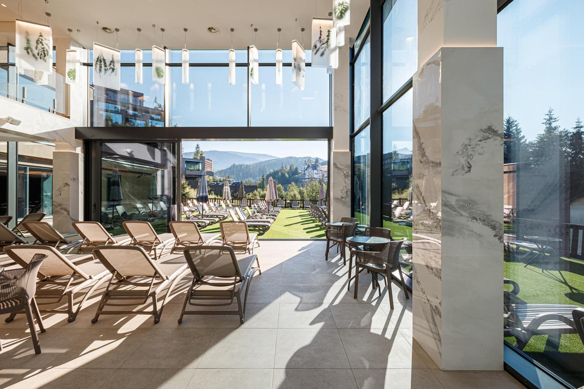 בוקובל Tavel Hotel & Spa מראה חיצוני תמונה