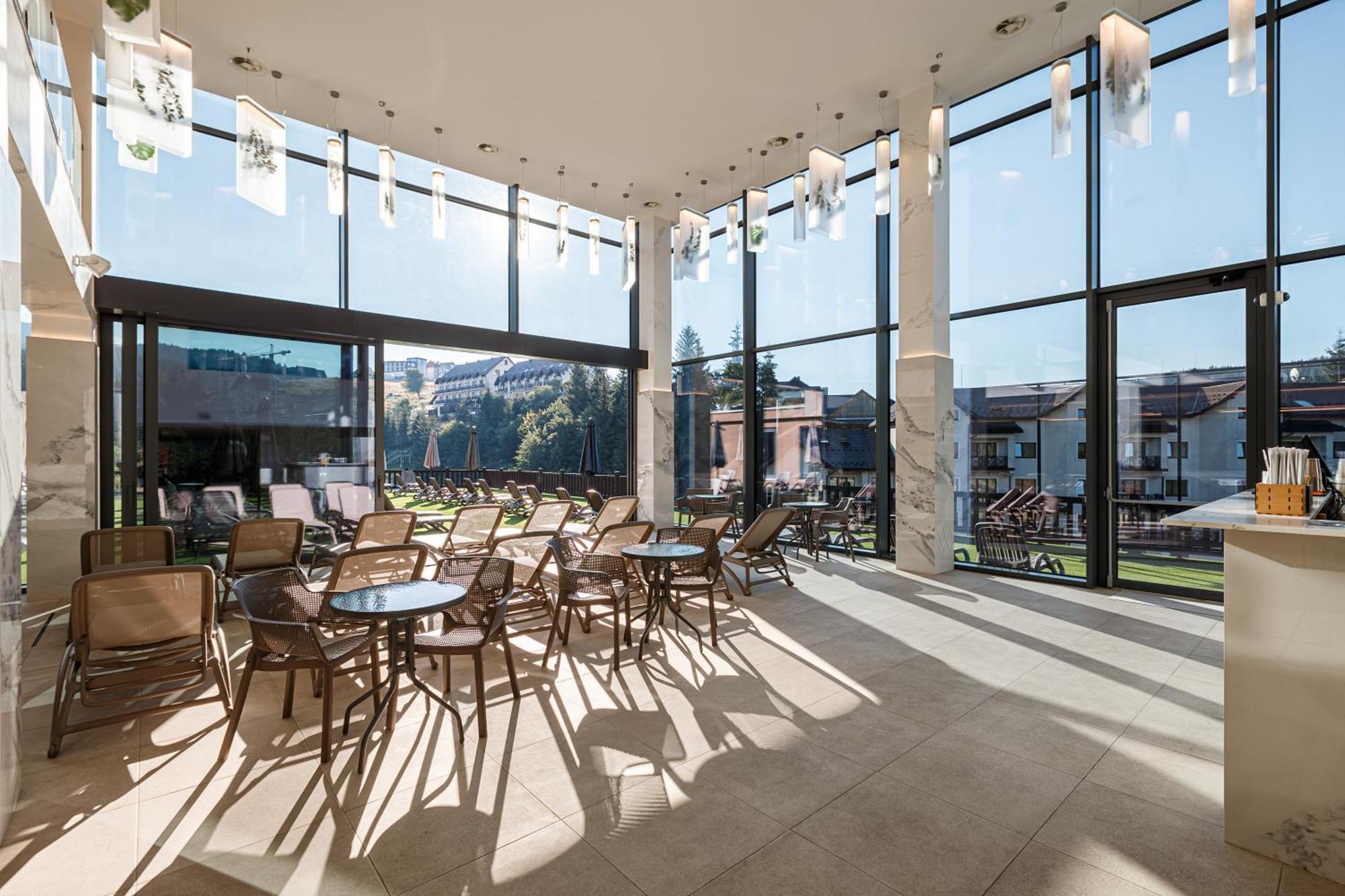 בוקובל Tavel Hotel & Spa מראה חיצוני תמונה