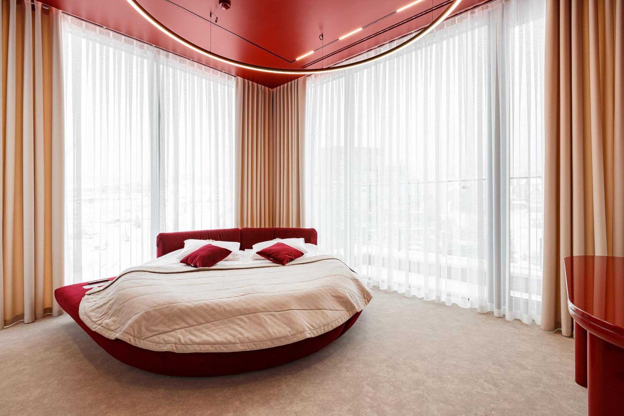 בוקובל Tavel Hotel & Spa מראה חיצוני תמונה