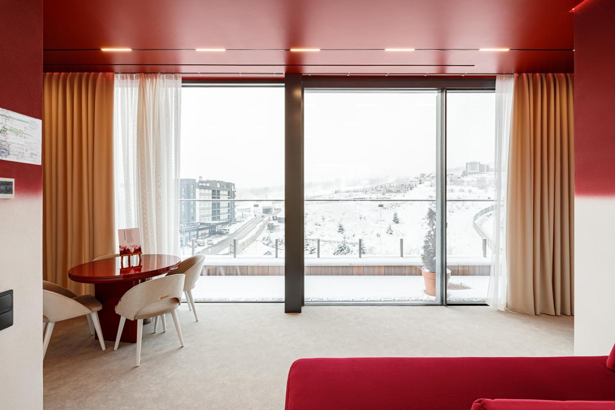 בוקובל Tavel Hotel & Spa מראה חיצוני תמונה