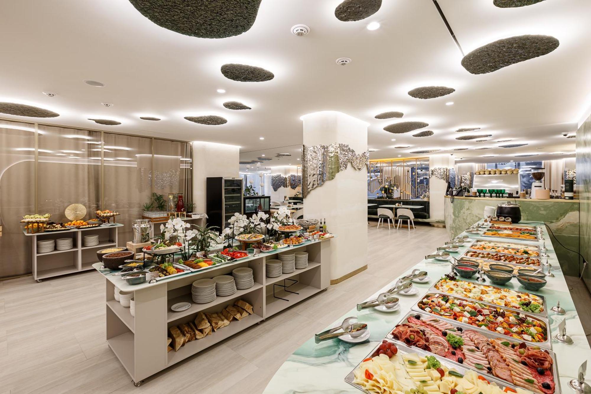 בוקובל Tavel Hotel & Spa מראה חיצוני תמונה
